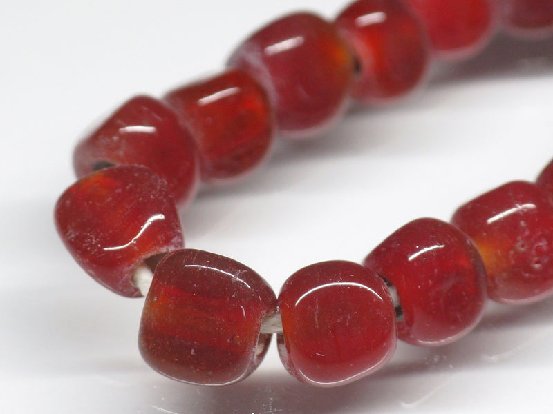 TOKO-BEADS AG613N-05 Glass bead (strand) 6~7mm AG613N-05 三角とんぼ玉（連） 6~7mm Asian bead & African bead  Handmade,Lampeork,bead,asia,india,ethnic,parts,accessory,beads とんぼ玉,ビーズ,トンボ玉,アジア,インド,エスニック,手作り,パーツ,アクセサリー