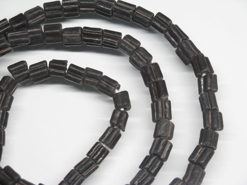 TOKO-BEADS AG878N-35 Glass bead (strand) 4~7mm AG878N-35 角型単色ビーズ（連） 4~7mm Asian bead & African bead  Handmade,Lampeork,bead,asia,india,ethnic,parts,accessory,beads とんぼ玉,ビーズ,トンボ玉,アジア,インド,エスニック,手作り,パーツ,アクセサリー