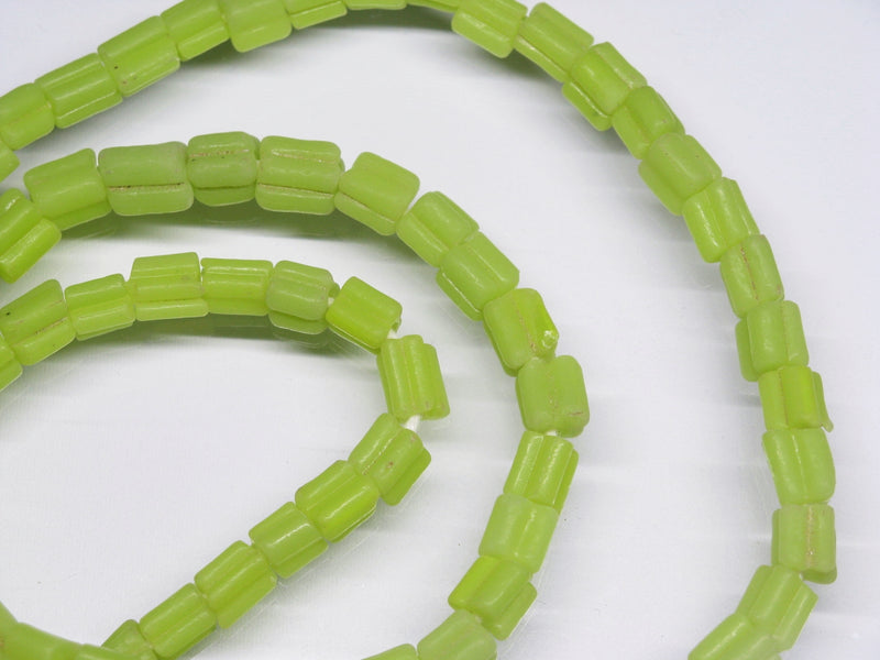 TOKO-BEADS AG878N-36 Glass bead (strand) 4~7mm AG878N-36 角型単色ビーズ（連） 4~7mm Asian bead & African bead  Handmade,Lampeork,bead,asia,india,ethnic,parts,accessory,beads とんぼ玉,ビーズ,トンボ玉,アジア,インド,エスニック,手作り,パーツ,アクセサリー