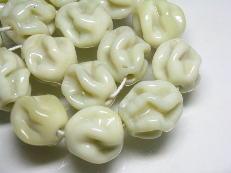 TOKO-BEADS AG896N-01 Glass bead (strand) 20mm AG896N-01 ガラスクリースビーズ(連) 20mm Asian bead & African bead  Handmade,Lampeork,bead,asia,india,ethnic,parts,accessory,beads とんぼ玉,ビーズ,トンボ玉,アジア,インド,エスニック,手作り,パーツ,アクセサリー