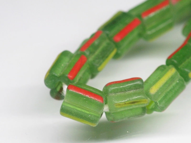TOKO-BEADS AG915N-88 Glass bead (strand) 5~6mm AG915N-88 角形ストライプガラスビーズ（連） 5~6mm Asian bead & African bead  Handmade,Lampeork,bead,asia,india,ethnic,parts,accessory,beads とんぼ玉,ビーズ,トンボ玉,アジア,インド,エスニック,手作り,パーツ,アクセサリー