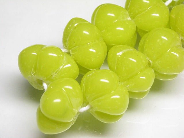 TOKO-BEADS AG925-05N Glass bead (strand) 18~20mm AG925-05N 花弁型ガラスビーズ（連） 18~20mm Asian bead & African bead  Handmade,Lampeork,bead,asia,india,ethnic,parts,accessory,beads とんぼ玉,ビーズ,トンボ玉,アジア,インド,エスニック,手作り,パーツ,アクセサリー