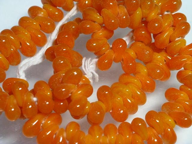 TOKO-BEADS AG939N-10 Glass bead (strand) 8~12mm AG939N-10 しずく型ビーズ（連） 8~12mm Asian bead & African bead  Handmade,Lampeork,bead,asia,india,ethnic,parts,accessory,beads とんぼ玉,ビーズ,トンボ玉,アジア,インド,エスニック,手作り,パーツ,アクセサリー