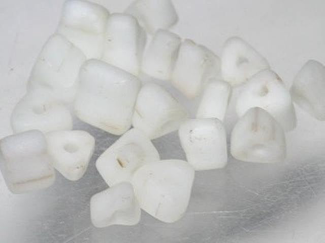 TOKO-BEADS AG940-61 Glass Seed bead (3g) 6mm AG940-61 サザレ風シードビーズ（３ｇ） 6mm Asian bead & African bead  Handmade,Lampeork,bead,asia,india,ethnic,parts,accessory,beads とんぼ玉,ビーズ,トンボ玉,アジア,インド,エスニック,手作り,パーツ,アクセサリー