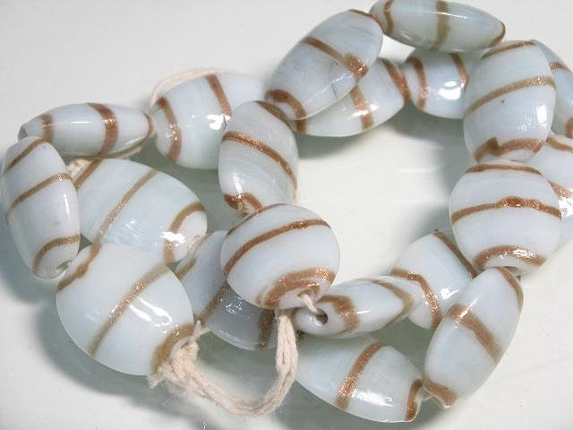 TOKO-BEADS AG947N-43 Glass bead (strand) 18mm AG947N-43 オーバルビーズ（連） 18mm Asian bead & African bead  Handmade,Lampeork,bead,asia,india,ethnic,parts,accessory,beads とんぼ玉,ビーズ,トンボ玉,アジア,インド,エスニック,手作り,パーツ,アクセサリー