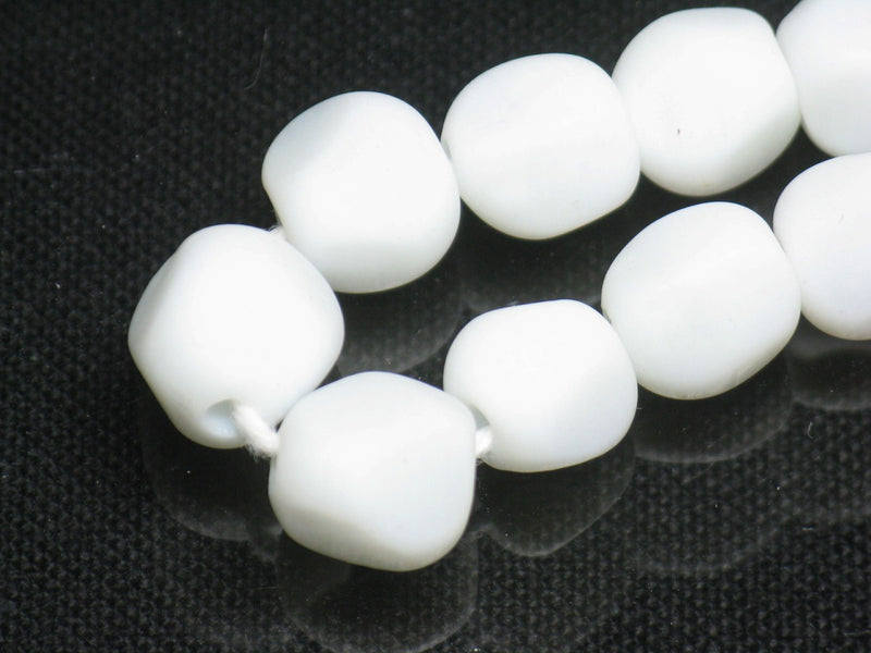 TOKO-BEADS AG952N-12 Glass bead (strand) 10mm AG952N-12 六面カットビーズ（連） 10mm Asian bead & African bead  Handmade,Lampeork,bead,asia,india,ethnic,parts,accessory,beads とんぼ玉,ビーズ,トンボ玉,アジア,インド,エスニック,手作り,パーツ,アクセサリー