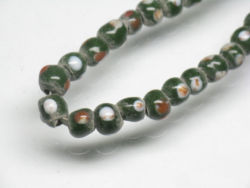 AG955N-24 Glass bead (strand) 4~6mm