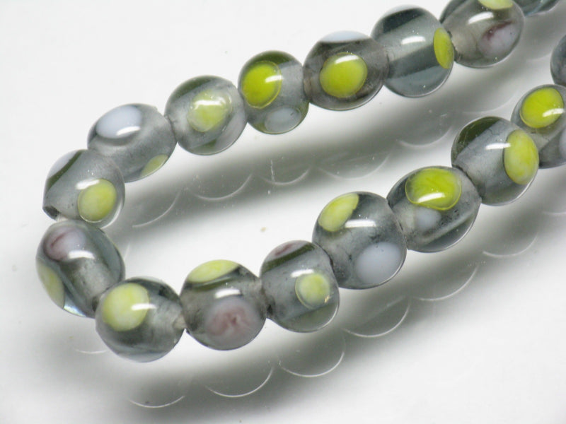 AG968N-18 Glass beads (strand) 5~5.5mm
