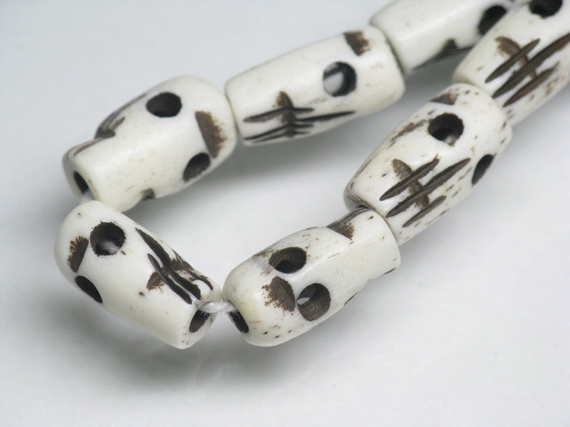 TOKO-BEADS BB110-22N Bone Seed bead (Strand) 7~9mm BB110-22N ボーンビーズ（連） 7~9mm Asian bead & African bead  Handmade,Lampeork,bead,asia,india,ethnic,parts,accessory,beads とんぼ玉,ビーズ,トンボ玉,アジア,インド,エスニック,手作り,パーツ,アクセサリー