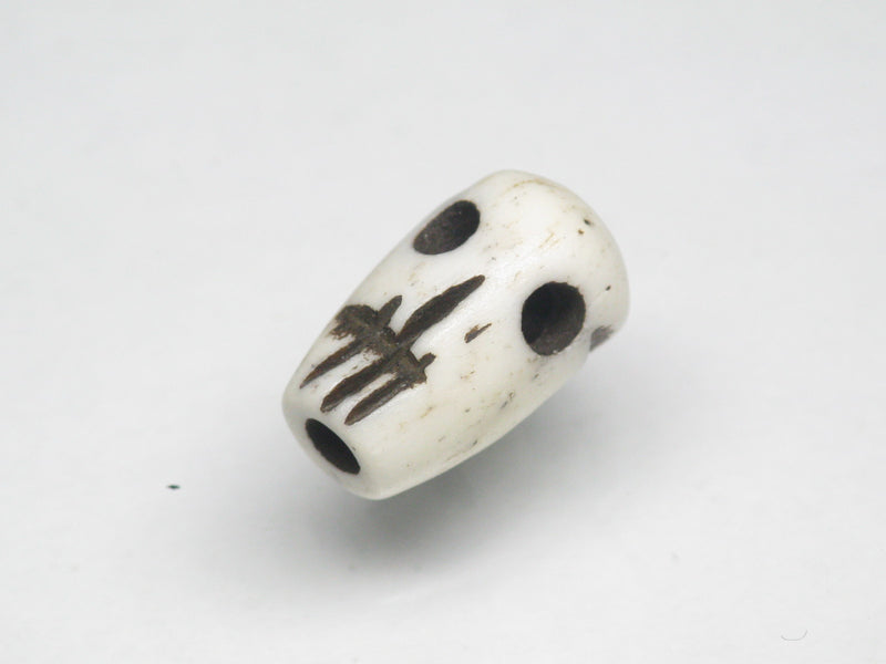 TOKO-BEADS BB110-22S Bone Seed bead 7~9mm BB110-22S ボーンビーズ 7~9mm Asian bead & African bead  Handmade,Lampeork,bead,asia,india,ethnic,parts,accessory,beads とんぼ玉,ビーズ,トンボ玉,アジア,インド,エスニック,手作り,パーツ,アクセサリー