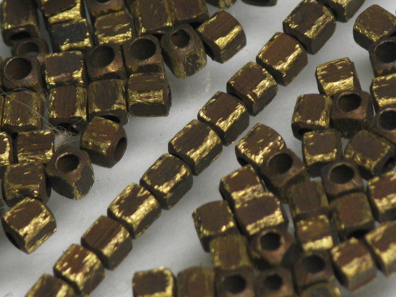 TOKO-BEADS BM001-08P Metal bead (50pcs) 2.5mm BM001-08P メタルビーズ（50個パック） 2.5mm Asian bead & African bead  Handmade,Lampeork,bead,asia,india,ethnic,parts,accessory,beads とんぼ玉,ビーズ,トンボ玉,アジア,インド,エスニック,手作り,パーツ,アクセサリー