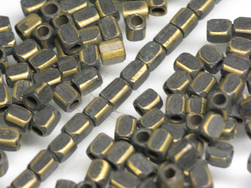 TOKO-BEADS BM002-07P Metal bead (50pcs) 3.5mm BM002-07P メタルビーズ（50個パック） 3.5mm Asian bead & African bead  Handmade,Lampeork,bead,asia,india,ethnic,parts,accessory,beads とんぼ玉,ビーズ,トンボ玉,アジア,インド,エスニック,手作り,パーツ,アクセサリー