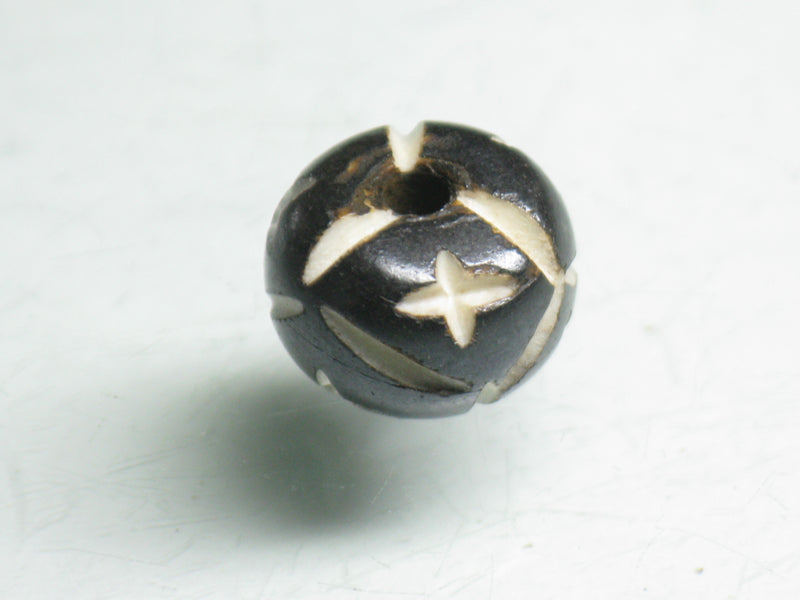 TOKO-BEADS CB022 Bone bead 11~11.5mm CB022 ボーンビーズ 11~11.5mm Asian bead & African bead  Handmade,Lampeork,bead,asia,india,ethnic,parts,accessory,beads とんぼ玉,ビーズ,トンボ玉,アジア,インド,エスニック,手作り,パーツ,アクセサリー