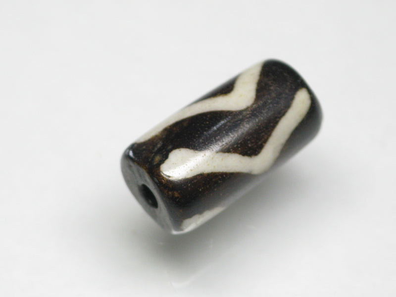TOKO-BEADS CB065-08S Batik Bone bead 7~9mm CB065-08S バティックボーンビーズ 7~9mm Asian bead & African bead  Handmade,Lampeork,bead,asia,india,ethnic,parts,accessory,beads とんぼ玉,ビーズ,トンボ玉,アジア,インド,エスニック,手作り,パーツ,アクセサリー