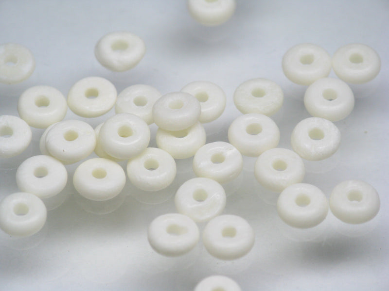 TOKO-BEADS CB152S-01 Bone Seed bead 5mm CB152S-01 ボーンシードビーズ 5mm Asian bead & African bead  Handmade,Lampeork,bead,asia,india,ethnic,parts,accessory,beads とんぼ玉,ビーズ,トンボ玉,アジア,インド,エスニック,手作り,パーツ,アクセサリー