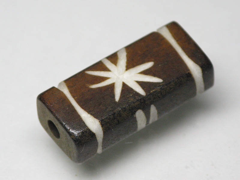 TOKO-BEADS CB210-06S Bone bead 11~12mm CB210-06S ボーンビーズ 11~12mm Asian bead & African bead  Handmade,Lampeork,bead,asia,india,ethnic,parts,accessory,beads とんぼ玉,ビーズ,トンボ玉,アジア,インド,エスニック,手作り,パーツ,アクセサリー
