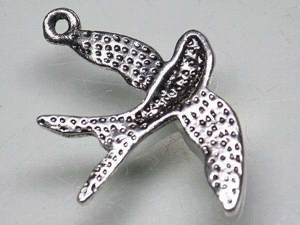 TOKO-BEADS CM188-10 Metal Charm 30mm CM188-10 メタルチャーム（つばめ） 30mm Asian bead & African bead  Handmade,Lampeork,bead,asia,india,ethnic,parts,accessory,beads とんぼ玉,ビーズ,トンボ玉,アジア,インド,エスニック,手作り,パーツ,アクセサリー