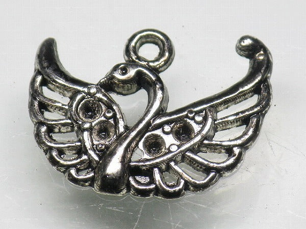 TOKO-BEADS CM188-13 Metal Charm 20mm CM188-13 メタルチャーム（くじゃく） 20mm Asian bead & African bead  Handmade,Lampeork,bead,asia,india,ethnic,parts,accessory,beads とんぼ玉,ビーズ,トンボ玉,アジア,インド,エスニック,手作り,パーツ,アクセサリー