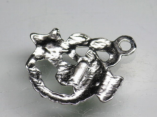 TOKO-BEADS CM188-18 Metal Charm 22mm CM188-18 メタルチャーム（さそり） 22mm Asian bead & African bead  Handmade,Lampeork,bead,asia,india,ethnic,parts,accessory,beads とんぼ玉,ビーズ,トンボ玉,アジア,インド,エスニック,手作り,パーツ,アクセサリー