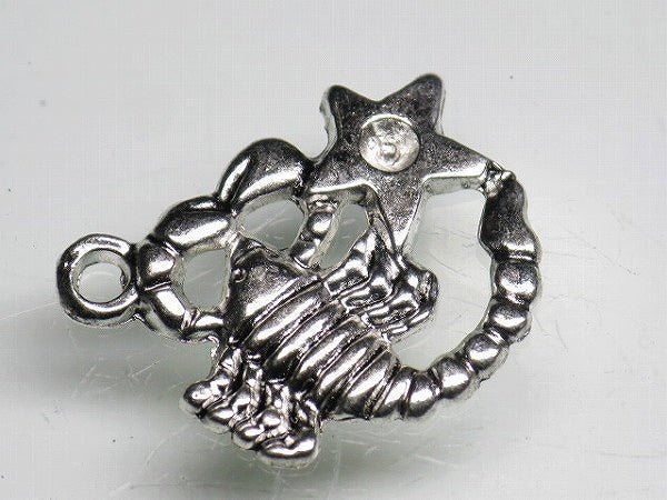 TOKO-BEADS CM188-18 Metal Charm 22mm CM188-18 メタルチャーム（さそり） 22mm Asian bead & African bead  Handmade,Lampeork,bead,asia,india,ethnic,parts,accessory,beads とんぼ玉,ビーズ,トンボ玉,アジア,インド,エスニック,手作り,パーツ,アクセサリー