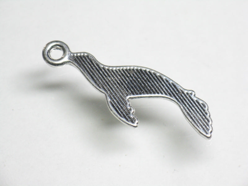 TOKO-BEADS CM188-29 Metal Charm 28mm CM188-29 メタルチャーム（おっとせい） 28mm Asian bead & African bead  Handmade,Lampeork,bead,asia,india,ethnic,parts,accessory,beads とんぼ玉,ビーズ,トンボ玉,アジア,インド,エスニック,手作り,パーツ,アクセサリー