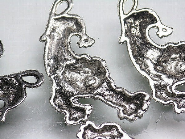 TOKO-BEADS CM188-04P Metal Charm (50pcs) 30mm CM188-04P メタルチャーム（50個パック） 30mm Asian bead & African bead  Handmade,Lampeork,bead,asia,india,ethnic,parts,accessory,beads とんぼ玉,ビーズ,トンボ玉,アジア,インド,エスニック,手作り,パーツ,アクセサリー