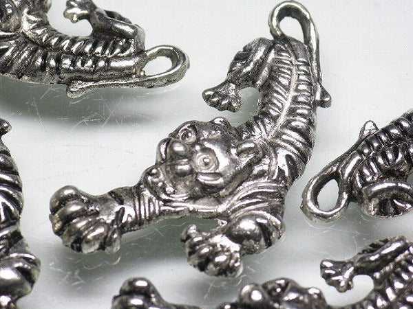 TOKO-BEADS CM188-04P Metal Charm (50pcs) 30mm CM188-04P メタルチャーム（50個パック） 30mm Asian bead & African bead  Handmade,Lampeork,bead,asia,india,ethnic,parts,accessory,beads とんぼ玉,ビーズ,トンボ玉,アジア,インド,エスニック,手作り,パーツ,アクセサリー