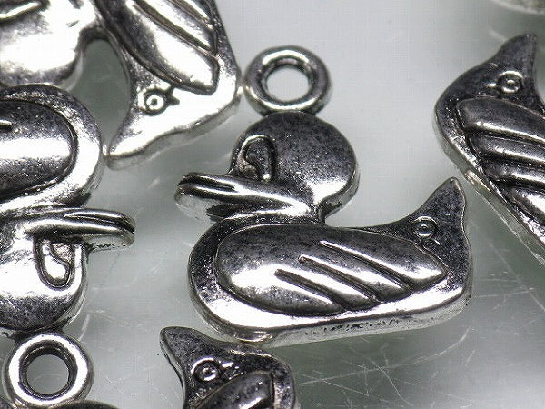 TOKO-BEADS CM188-14P Metal Charm (50pcs) 19mm CM188-14P メタルチャーム（50個パック） 19mm Asian bead & African bead  Handmade,Lampeork,bead,asia,india,ethnic,parts,accessory,beads とんぼ玉,ビーズ,トンボ玉,アジア,インド,エスニック,手作り,パーツ,アクセサリー