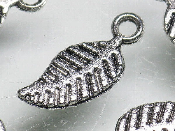 TOKO-BEADS CM188-22P Metal Charm (50pcs) 15mm CM188-22P メタルチャーム（50個パック） 15mm Asian bead & African bead  Handmade,Lampeork,bead,asia,india,ethnic,parts,accessory,beads とんぼ玉,ビーズ,トンボ玉,アジア,インド,エスニック,手作り,パーツ,アクセサリー