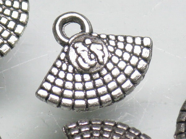 TOKO-BEADS CM188-25P Metal Charm (50pcs) 10.5mm CM188-25P メタルチャーム（50個パック） 10.5mm Asian bead & African bead  Handmade,Lampeork,bead,asia,india,ethnic,parts,accessory,beads とんぼ玉,ビーズ,トンボ玉,アジア,インド,エスニック,手作り,パーツ,アクセサリー