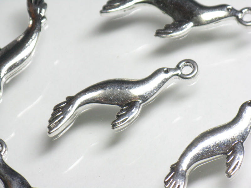 TOKO-BEADS CM188-29P Metal Charm (50pcs) 28mm CM188-29P メタルチャーム（50個パック） 28mm Asian bead & African bead  Handmade,Lampeork,bead,asia,india,ethnic,parts,accessory,beads とんぼ玉,ビーズ,トンボ玉,アジア,インド,エスニック,手作り,パーツ,アクセサリー