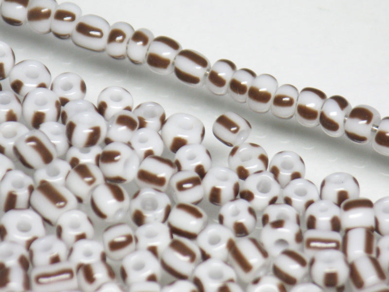 CPM993 Striped Glass Seed bead 10g (M) 2~3mm