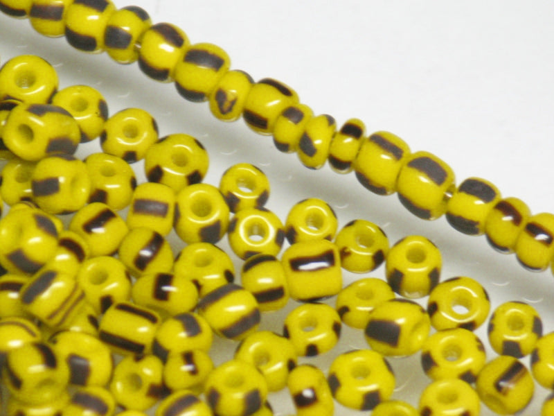 CPM997 Striped Glass Seed bead 10g (M) 2~3mm