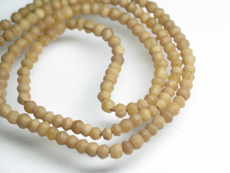 TOKO-BEADS DZ016N-07 Agate bead (strand) 4mm DZ016N-07 瑪瑙（メノウ）ビーズ（連） 4mm Asian bead & African bead  Handmade,Lampeork,bead,asia,india,ethnic,parts,accessory,beads とんぼ玉,ビーズ,トンボ玉,アジア,インド,エスニック,手作り,パーツ,アクセサリー