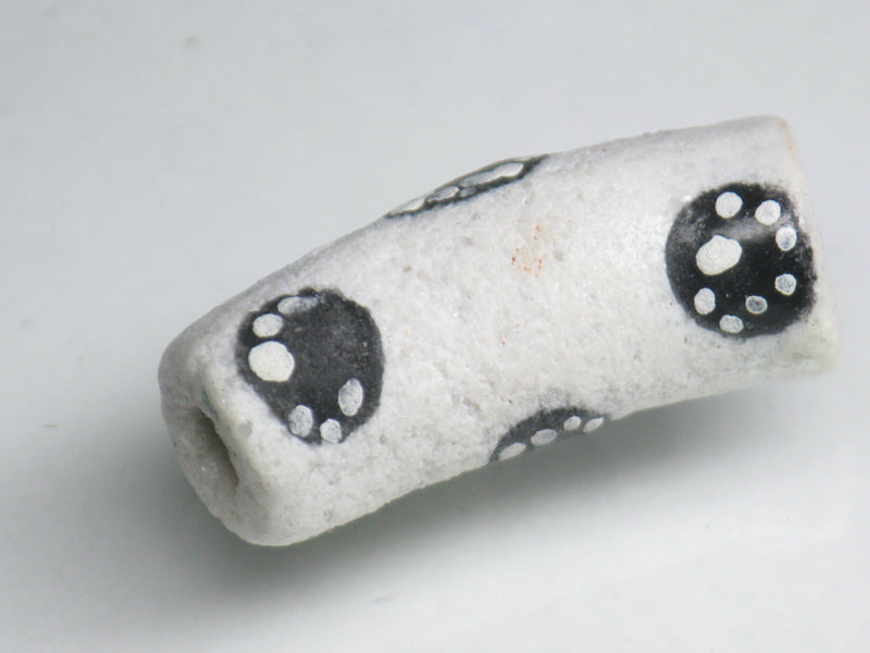 TOKO-BEADS EG105-04 African tube glass bead  10~11mm EG105-04 エルボー型とんぼ玉 10~11mm Asian bead & African bead  Handmade,Lampeork,bead,asia,india,ethnic,parts,accessory,beads とんぼ玉,ビーズ,トンボ玉,アジア,インド,エスニック,手作り,パーツ,アクセサリー