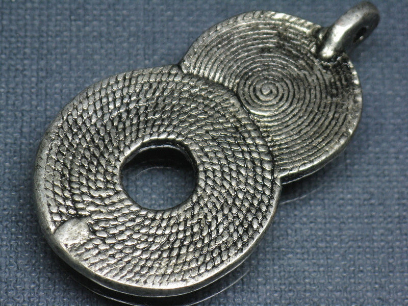 TOKO-BEADS EM002-07 Baule metal pendant 55mm EM002-07 バウレ族メタルペンダント 55mm Asian bead & African bead  Handmade,Lampeork,bead,asia,india,ethnic,parts,accessory,beads とんぼ玉,ビーズ,トンボ玉,アジア,インド,エスニック,手作り,パーツ,アクセサリー
