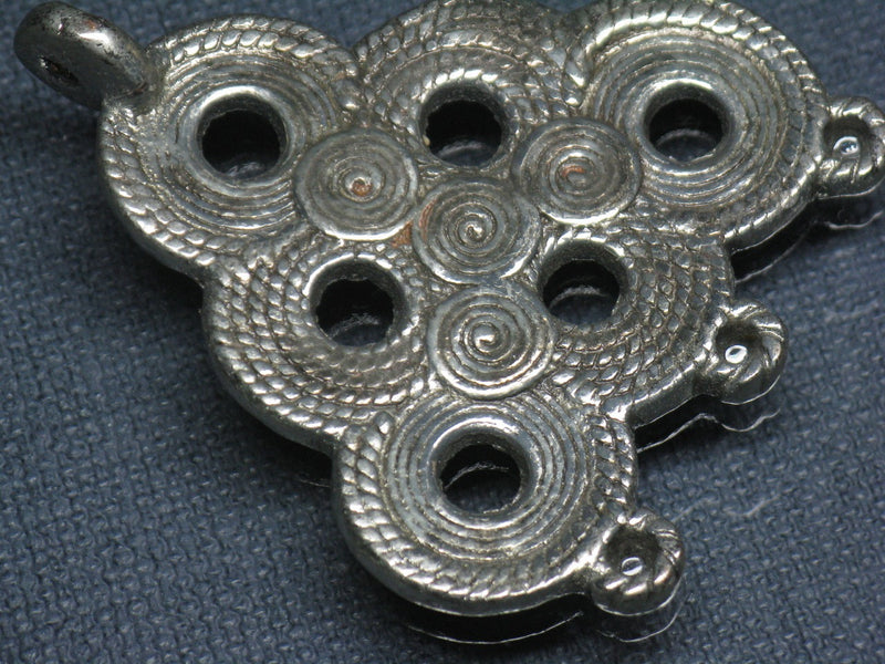 TOKO-BEADS EM002-08 Baule metal pendant 54mm EM002-08 バウレ族メタルペンダント 54mm Asian bead & African bead  Handmade,Lampeork,bead,asia,india,ethnic,parts,accessory,beads とんぼ玉,ビーズ,トンボ玉,アジア,インド,エスニック,手作り,パーツ,アクセサリー
