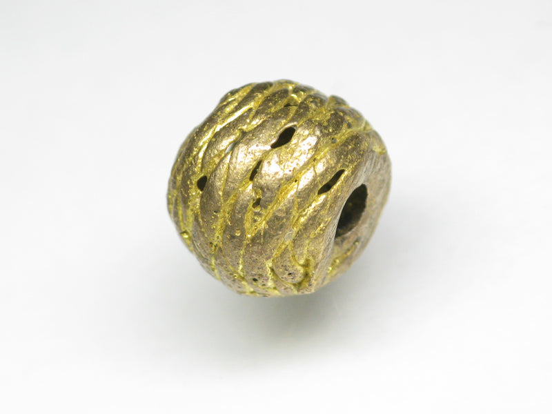 TOKO-BEADS EM002-21 Metal bead (Cote d'Ivoire) 11~12mm EM002-21 中空メタルビーズ（コートジボワール） 11~12mm Asian bead & African bead  Handmade,Lampeork,bead,asia,india,ethnic,parts,accessory,beads とんぼ玉,ビーズ,トンボ玉,アジア,インド,エスニック,手作り,パーツ,アクセサリー
