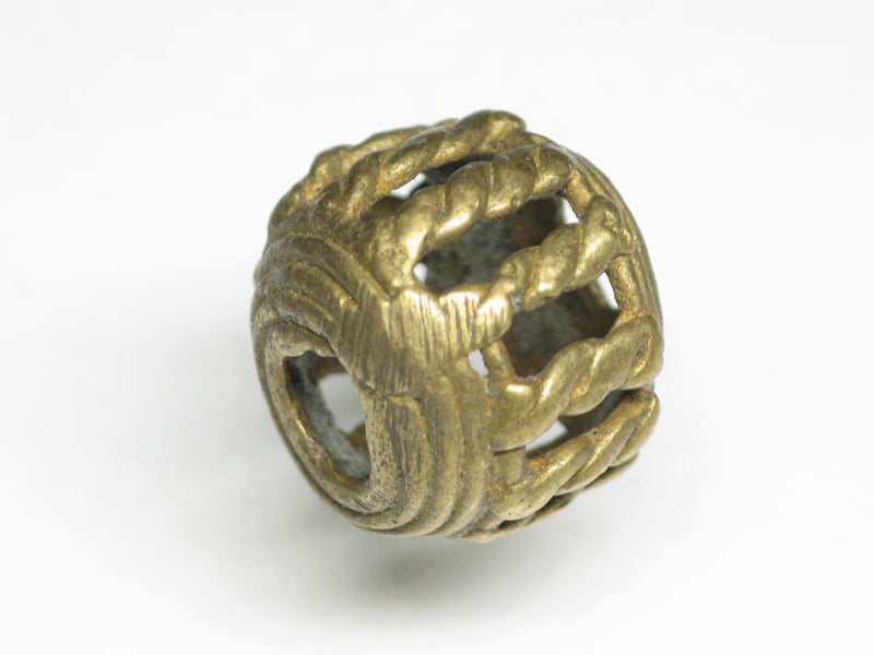 TOKO-BEADS EM002-23 Metal bead (Cote d'Ivoire) 13.5~14.5mm EM002-23 中空メタルビーズ（コートジボワール） 13.5~14.5mm Asian bead & African bead  Handmade,Lampeork,bead,asia,india,ethnic,parts,accessory,beads とんぼ玉,ビーズ,トンボ玉,アジア,インド,エスニック,手作り,パーツ,アクセサリー