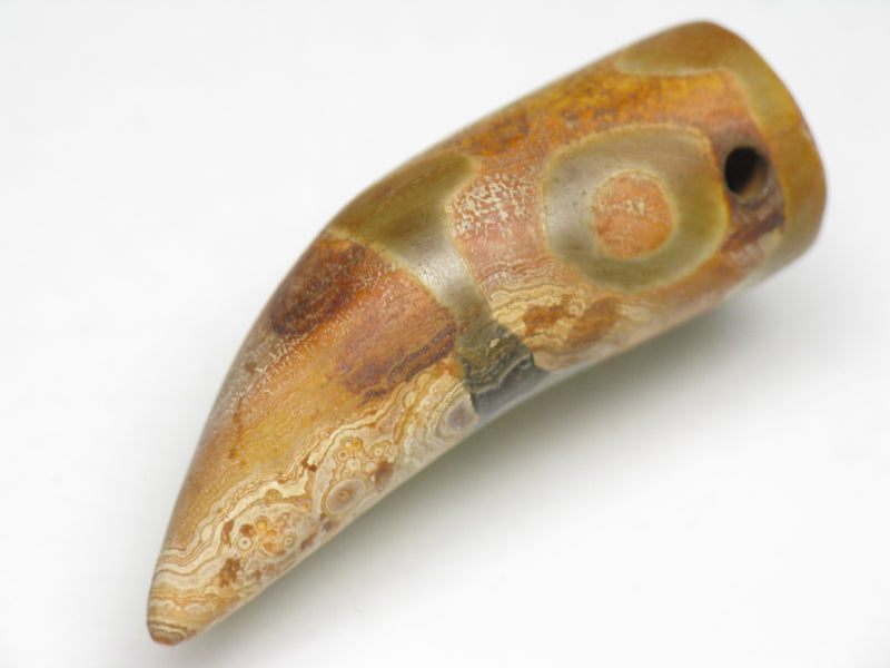 TOKO-BEADS EZ011-06 Tibetan Agate Tooth Pendant 13mm EZ011-06 チベタンアゲートペンダント 13mm Asian bead & African bead  Handmade,Lampeork,bead,asia,india,ethnic,parts,accessory,beads とんぼ玉,ビーズ,トンボ玉,アジア,インド,エスニック,手作り,パーツ,アクセサリー