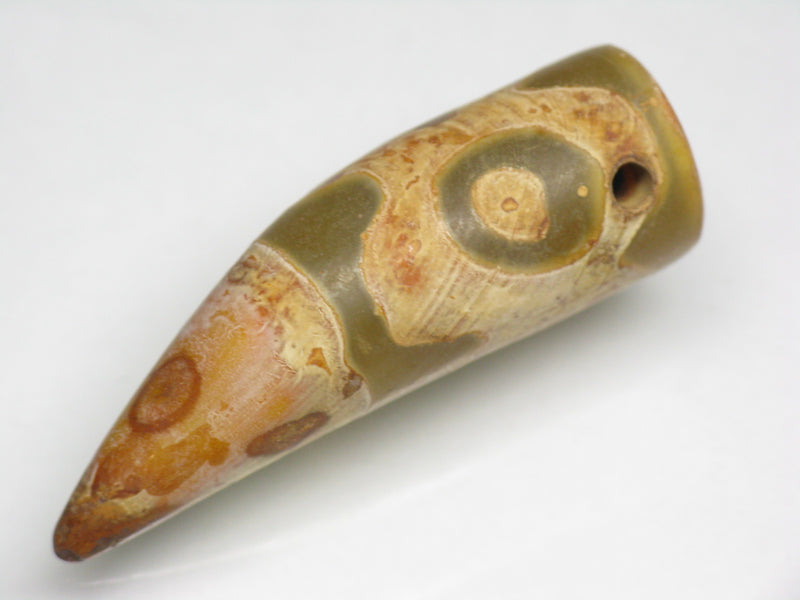 TOKO-BEADS EZ011-25 Tibetan Agate Tooth Pendant 12mm EZ011-25 チベタンアゲートペンダント 12mm Asian bead & African bead  Handmade,Lampeork,bead,asia,india,ethnic,parts,accessory,beads とんぼ玉,ビーズ,トンボ玉,アジア,インド,エスニック,手作り,パーツ,アクセサリー