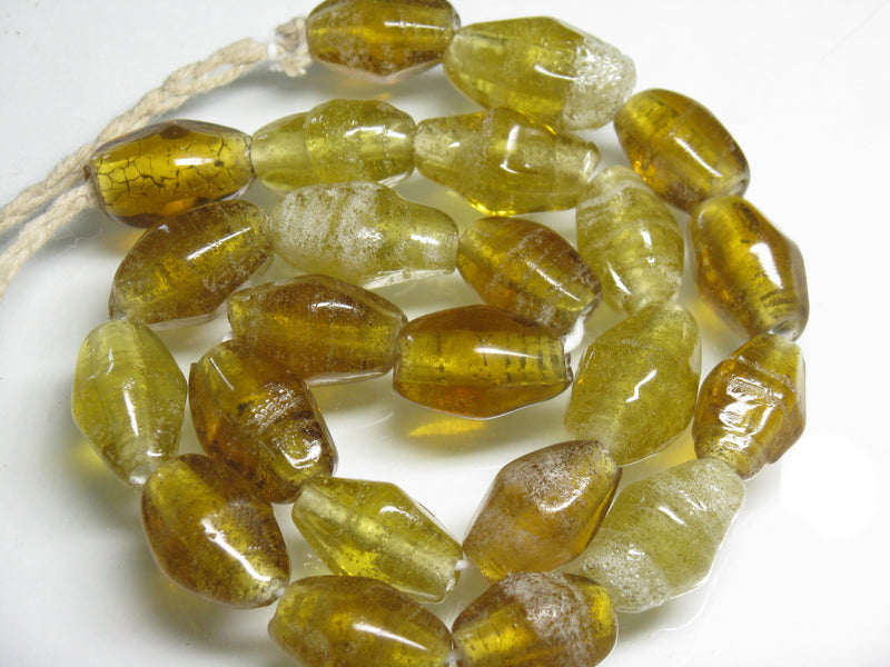 TOKO-BEADS AG038-99N Glass bead limited color (strand) 10~12mm AG038-99N ひし形とんぼ玉限定色（連） 10~12mm Asian bead & African bead  Handmade,Lampeork,bead,asia,india,ethnic,parts,accessory,beads とんぼ玉,ビーズ,トンボ玉,アジア,インド,エスニック,手作り,パーツ,アクセサリー