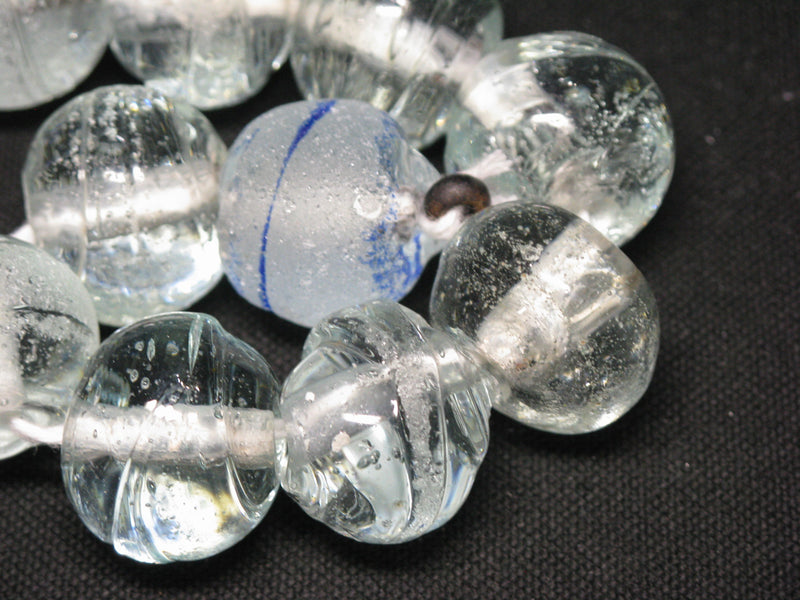 TOKO-BEADS KG006N-03 Kenya Recycled Glass bead (Strand) 18~20mm KG006N-03 ケニアリサイクルガラスビーズ（連） 18~20mm Asian bead & African bead  Handmade,Lampeork,bead,asia,india,ethnic,parts,accessory,beads とんぼ玉,ビーズ,トンボ玉,アジア,インド,エスニック,手作り,パーツ,アクセサリー