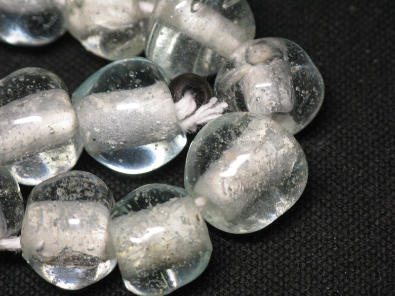 TOKO-BEADS KG007N-01 Kenya Recycled Glass bead (Strand) 13~15mm KG007N-01 ケニアリサイクルガラスビーズ（連） 13~15mm Asian bead & African bead  Handmade,Lampeork,bead,asia,india,ethnic,parts,accessory,beads とんぼ玉,ビーズ,トンボ玉,アジア,インド,エスニック,手作り,パーツ,アクセサリー