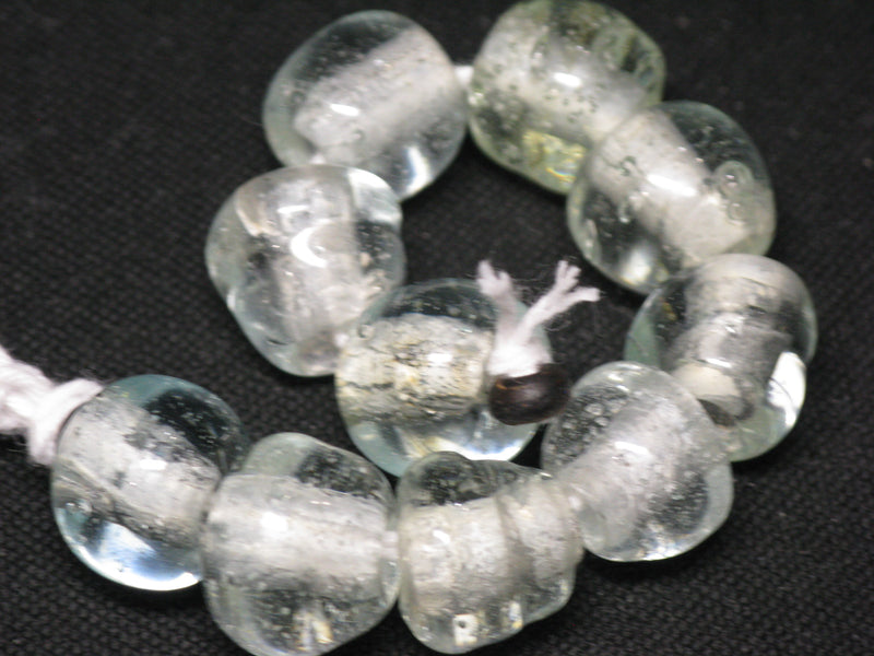 TOKO-BEADS KG007N-02 Kenya Recycled Glass bead (Strand) 13~14mm KG007N-02 ケニアリサイクルガラスビーズ（連） 13~14mm Asian bead & African bead  Handmade,Lampeork,bead,asia,india,ethnic,parts,accessory,beads とんぼ玉,ビーズ,トンボ玉,アジア,インド,エスニック,手作り,パーツ,アクセサリー