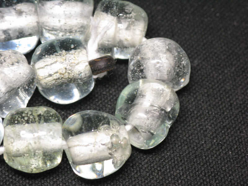 TOKO-BEADS KG007N-02 Kenya Recycled Glass bead (Strand) 13~14mm KG007N-02 ケニアリサイクルガラスビーズ（連） 13~14mm Asian bead & African bead  Handmade,Lampeork,bead,asia,india,ethnic,parts,accessory,beads とんぼ玉,ビーズ,トンボ玉,アジア,インド,エスニック,手作り,パーツ,アクセサリー