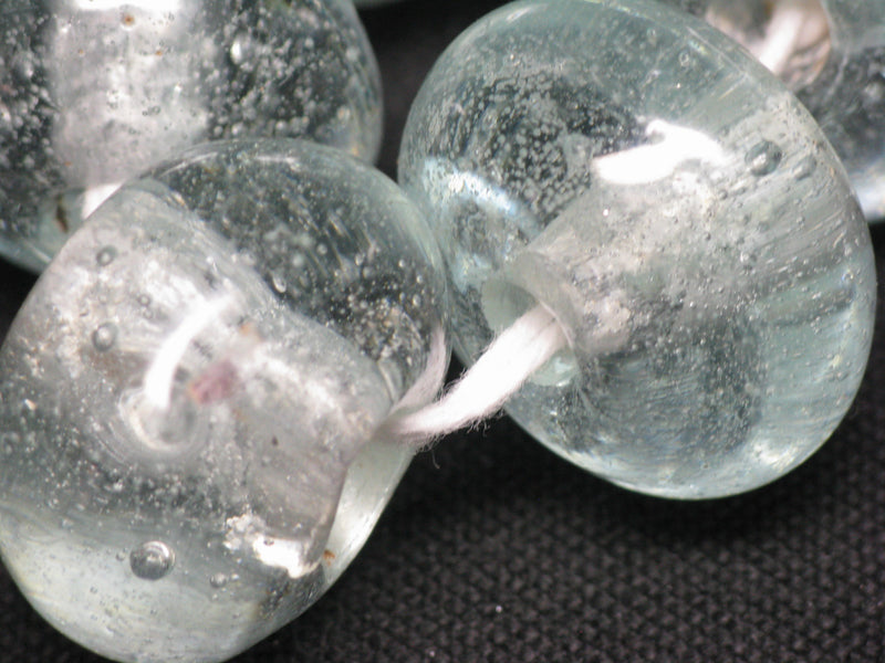 TOKO-BEADS KG008N-01 Kenya Recycled Glass bead (Strand) 22~25mm KG008N-01 ケニアリサイクルガラスビーズ（連） 22~25mm Asian bead & African bead  Handmade,Lampeork,bead,asia,india,ethnic,parts,accessory,beads とんぼ玉,ビーズ,トンボ玉,アジア,インド,エスニック,手作り,パーツ,アクセサリー