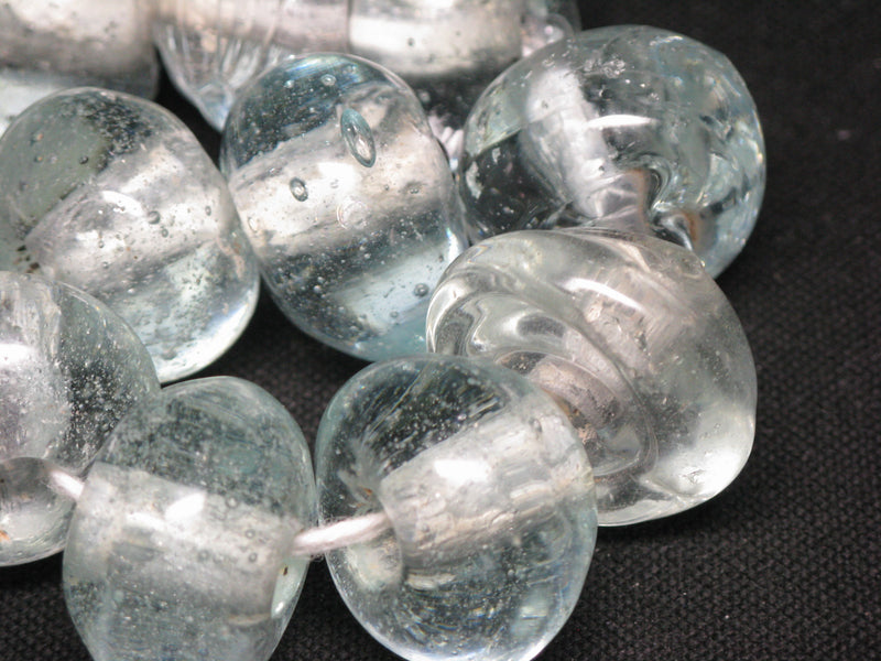 TOKO-BEADS KG008N-01 Kenya Recycled Glass bead (Strand) 22~25mm KG008N-01 ケニアリサイクルガラスビーズ（連） 22~25mm Asian bead & African bead  Handmade,Lampeork,bead,asia,india,ethnic,parts,accessory,beads とんぼ玉,ビーズ,トンボ玉,アジア,インド,エスニック,手作り,パーツ,アクセサリー