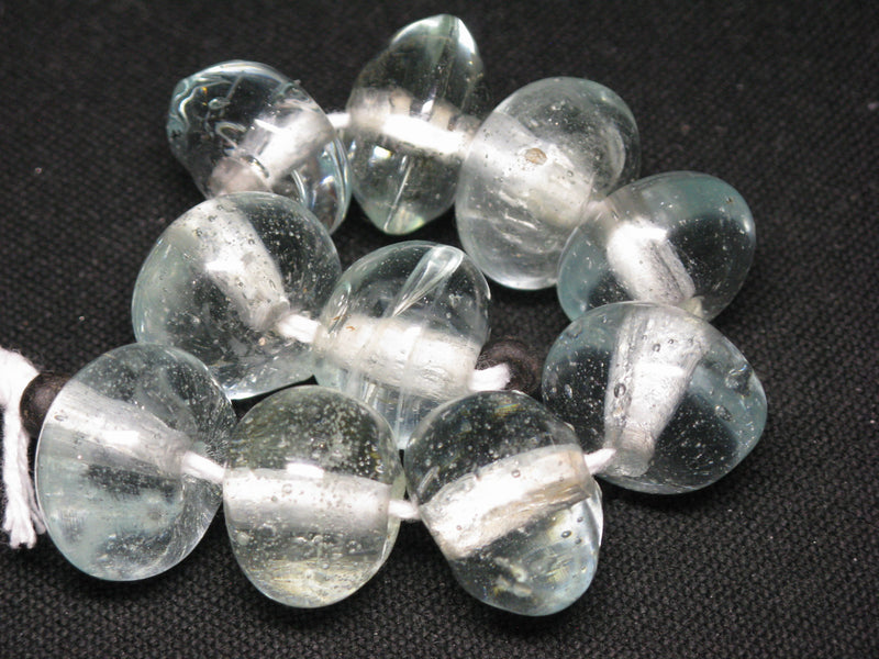 TOKO-BEADS KG008N-05 Kenya Recycled Glass bead (Strand) 17~19mm KG008N-05 ケニアリサイクルガラスビーズ（連） 17~19mm Asian bead & African bead  Handmade,Lampeork,bead,asia,india,ethnic,parts,accessory,beads とんぼ玉,ビーズ,トンボ玉,アジア,インド,エスニック,手作り,パーツ,アクセサリー