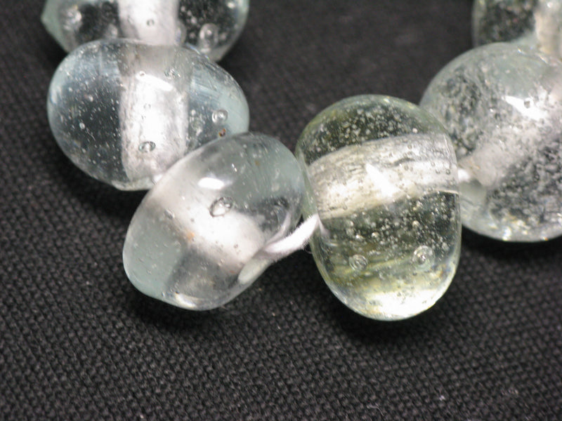 TOKO-BEADS KG008N-06 Kenya Recycled Glass bead (Strand) 17~19mm KG008N-06 ケニアリサイクルガラスビーズ（連） 17~19mm Asian bead & African bead  Handmade,Lampeork,bead,asia,india,ethnic,parts,accessory,beads とんぼ玉,ビーズ,トンボ玉,アジア,インド,エスニック,手作り,パーツ,アクセサリー